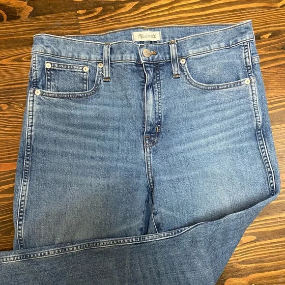 Madewell Light Blue Boot Cut Crop Jeans with Frayed Hem - Picture 2 of 9